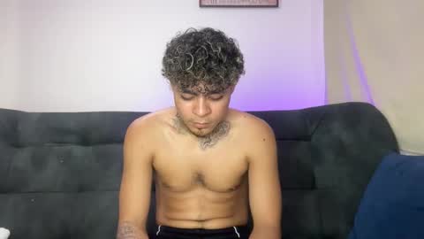 freyva_ online show from March 17, 2026, 5:11 am