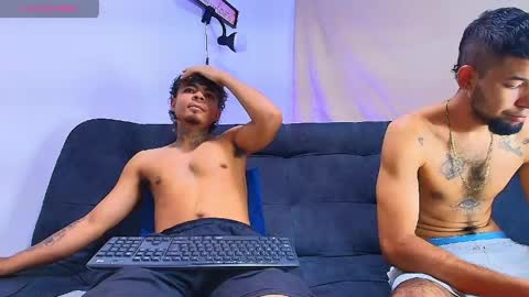 freyva_ online show from April 16, 2026, 1:39 am