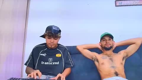 freyva_ online show from April 24, 2026, 4:26 am