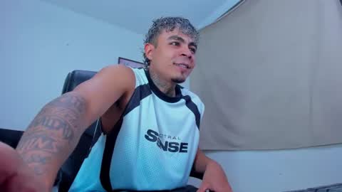 Snapshot of freyva_ chatting on July 14, 2026, 1:30 am freyva_ online show from July 14, 2026, 1:30 am
