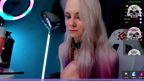 Frida A boost to fortune for the one who gives a thumbs up and a bonus lucky for those who support me by joining the fanclub online show from January 28, 2025, 1:59 pm