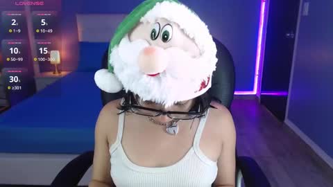 Snapshot of frida_lassi_ chatting on December 5, 2024, 6:22 pm frida_lassi_ online show from December 5, 2024, 6:22 pm