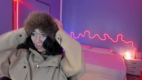 Snapshot of frida_lassi_ chatting on February 7, 2025, 10:30 pm frida_lassi_ online show from February 7, 2025, 10:30 pm