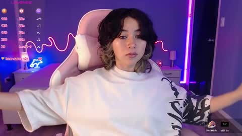 Snapshot of frida_lassi_ chatting on March 7, 2025, 1:18 pm frida_lassi_ online show from March 7, 2025, 1:18 pm