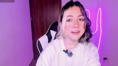 Snapshot of frida_lassi_ chatting on November 30, 2025, 9:30 pm frida_lassi_ online show from November 30, 2025, 9:30 pm