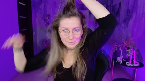 Frida Tander online show from January 1, 2025, 9:07 am