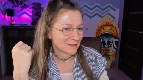 Frida Tander online show from March 3, 2025, 6:22 pm