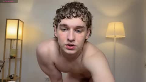 Snapshot of friday_gay_dude chatting on May 29, 2026, 3:48 am Andrew online show from May 29, 2026, 3:48 am