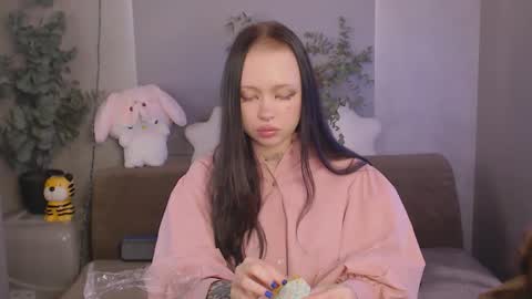 friend_zone_ online show from April 10, 2026, 10:09 am