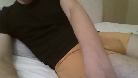 Snapshot of friendly_frank_18 chatting on October 20, 2025, 9:26 pm friendly_frank_18 online show from October 20, 2025, 9:26 pm