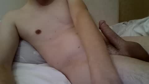 Snapshot of friendly_frank_18 chatting on October 22, 2025, 10:42 pm friendly_frank_18 online show from October 22, 2025, 10:42 pm