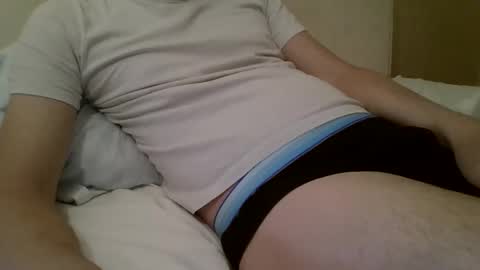 friendly_frank_18 online show from April 12, 2026, 4:01 pm