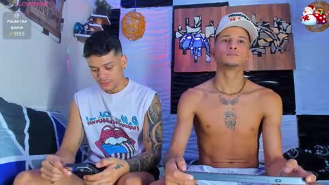 Snapshot of friendsofeverything_ chatting on November 21, 2025, 1:10 pm Adam y pitter online show from November 21, 2025, 1:10 pm