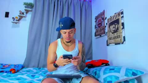 Snapshot of friendsofeverything_ chatting on July 13, 2026, 1:03 pm Adam y pitter online show from July 13, 2026, 1:03 pm