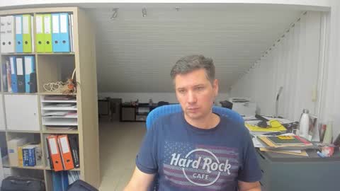 Snapshot of frikits chatting on October 1, 2025, 6:36 pm Francois online show from October 1, 2025, 6:36 pm