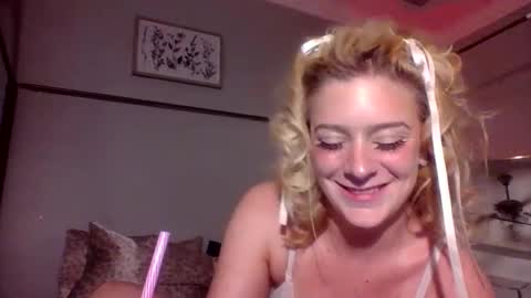 frommarywithlove online show from October 14, 2025, 10:16 am