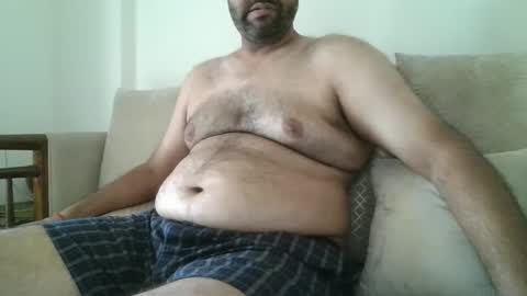 fruti loops  Bull online show from December 24, 2024, 5:05 am