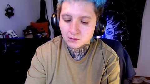 Snapshot of ftmblueyes chatting on February 4, 2025, 8:28 pm HEHIM online show from February 4, 2025, 8:28 pm