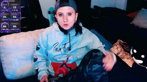 Snapshot of ftmblueyes chatting on September 26, 2025, 5:11 am HEHIM online show from September 26, 2025, 5:11 am