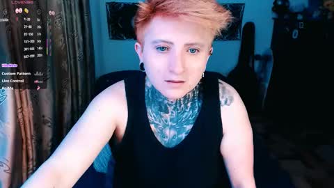 Snapshot of ftmblueyes chatting on October 30, 2025, 1:29 am HEHIM online show from October 30, 2025, 1:29 am