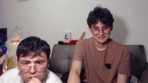 Snapshot of fuck_blow chatting on November 13, 2025, 1:26 am uwu online show from November 13, 2025, 1:26 am