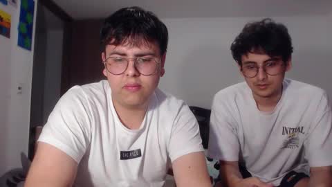 Snapshot of fuck_blow chatting on November 18, 2025, 11:37 pm uwu online show from November 18, 2025, 11:37 pm