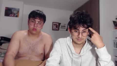 Snapshot of fuck_blow chatting on November 24, 2025, 9:36 pm uwu online show from November 24, 2025, 9:36 pm