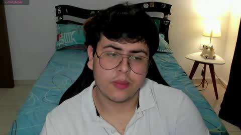 Snapshot of fuck_blow chatting on April 4, 2026, 11:35 pm uwu online show from April 4, 2026, 11:35 pm