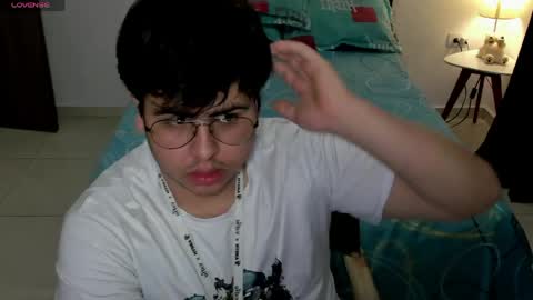 Snapshot of fuck_blow chatting on April 5, 2026, 11:46 pm uwu online show from April 5, 2026, 11:46 pm