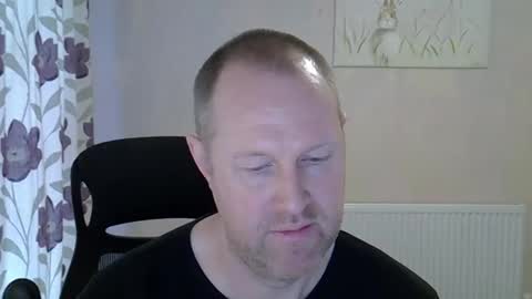 Snapshot of fuck_buddy_uk chatting on April 1, 2026, 6:58 am Fuck Buddy UK online show from April 1, 2026, 6:58 am