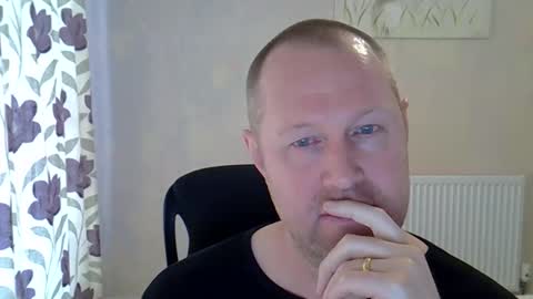 Snapshot of fuck_buddy_uk chatting on April 7, 2026, 6:47 am Fuck Buddy UK online show from April 7, 2026, 6:47 am