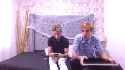 Snapshot of fuck_seduction chatting on October 24, 2025, 6:37 pm fuck_seduction online show from October 24, 2025, 6:37 pm