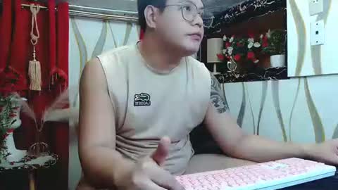 fuckdaddy4uxx online show from April 25, 2026, 2:03 pm