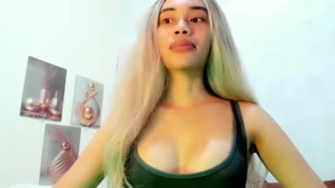 fuckingsexy143 online show from May 4, 2026, 2:40 am