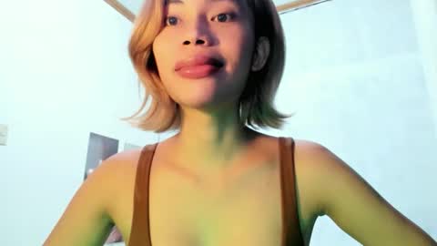 fuckingsexy143 online show from May 7, 2026, 2:17 am