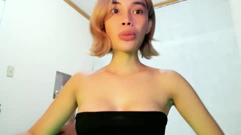 fuckingsexy143 online show from May 11, 2026, 2:39 am