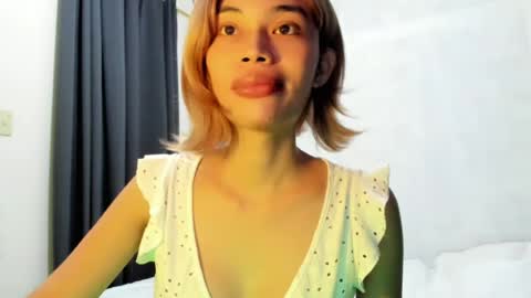 fuckingsexy143 online show from June 12, 2026, 3:27 am