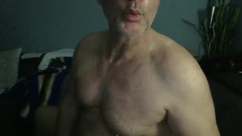 Snapshot of fuertecock chatting on February 21, 2025, 10:07 am Gregorio online show from February 21, 2025, 10:07 am