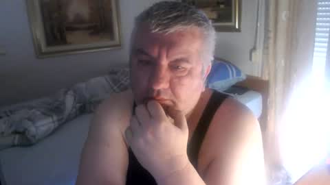 fukingcrazy online show from April 18, 2026, 6:17 am