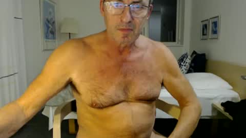 fuldaflyst4 online show from November 3, 2025, 8:10 pm