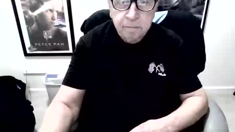 Snapshot of funclemike chatting on December 19, 2025, 8:38 pm funclemike online show from December 19, 2025, 8:38 pm