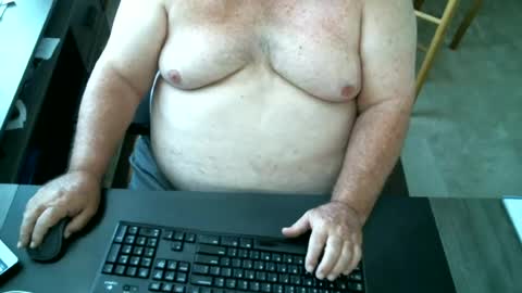 Snapshot of funlovinchub chatting on June 18, 2026, 6:34 pm funlovinchub online show from June 18, 2026, 6:34 pm