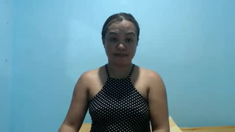 Snapshot of funluvnpinay4u chatting on June 1, 2026, 1:18 am MAE online show from June 1, 2026, 1:18 am