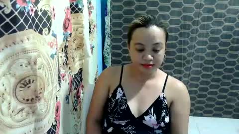 Snapshot of funluvnpinay4u chatting on June 21, 2026, 4:26 am MAE online show from June 21, 2026, 4:26 am