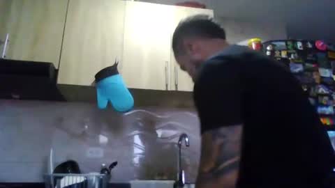 Snapshot of funnyboys18 chatting on January 3, 2025, 6:57 pm Zanty online show from January 3, 2025, 6:57 pm