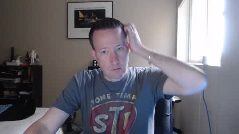 Snapshot of funplaytimesayhello chatting on November 16, 2025, 8:25 pm Hello online show from November 16, 2025, 8:25 pm