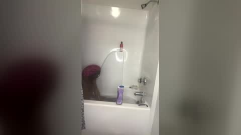 Snapshot of funsiizebratt chatting on February 22, 2026, 6:39 pm Funsiizebratt online show from February 22, 2026, 6:39 pm