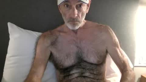 Snapshot of furrydawg chatting on November 16, 2025, 6:57 pm furrydawg online show from November 16, 2025, 6:57 pm