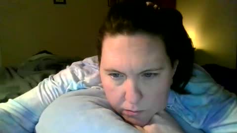 fuzzypeaches87 online show from February 25, 2026, 3:27 am