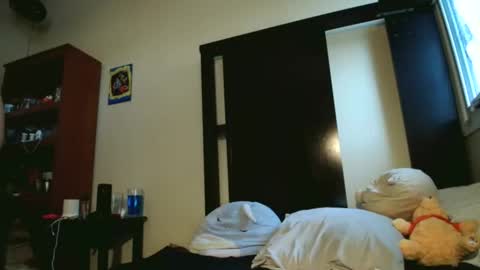 Snapshot of fuzzypeaches87 chatting on April 17, 2026, 11:30 pm fuzzypeaches87 online show from April 17, 2026, 11:30 pm